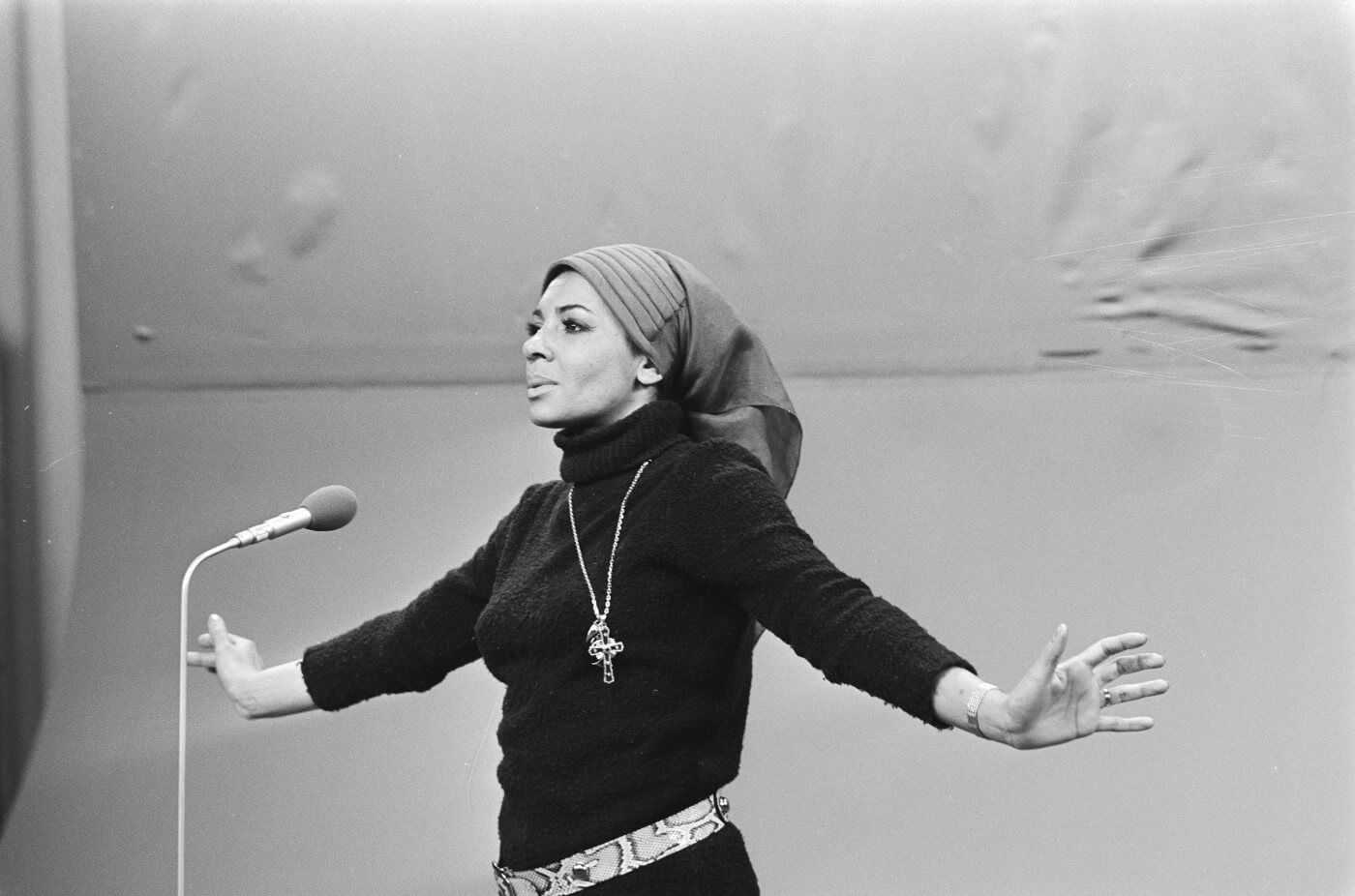 Top 10 Shirley Bassey Songs for a Funeral