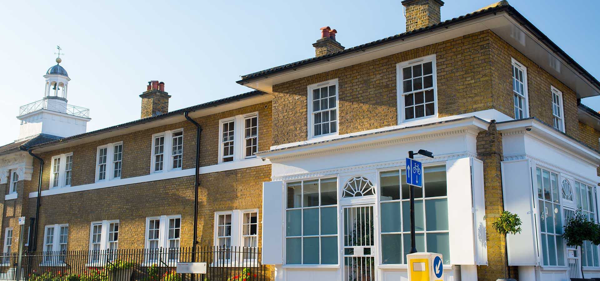 Funeral Directors Palmers Green | Fixed Price | Funeral home Fenix